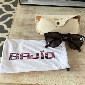 Bajío Sunglasses with Case
